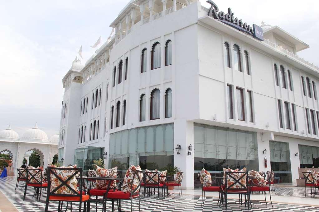 Radisson Blu Udaipur Palace Resort & Spa ภายนอก รูปภาพ