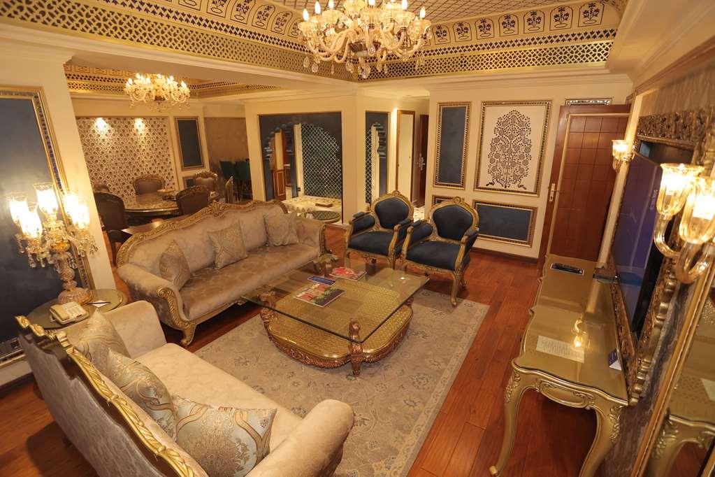 Radisson Blu Udaipur Palace Resort & Spa ห้อง รูปภาพ